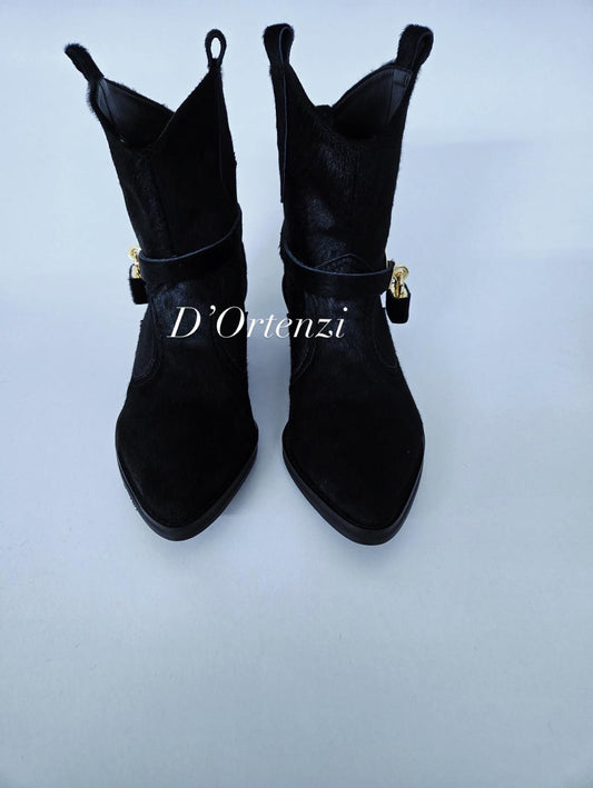 Black Pony Lock Shoes